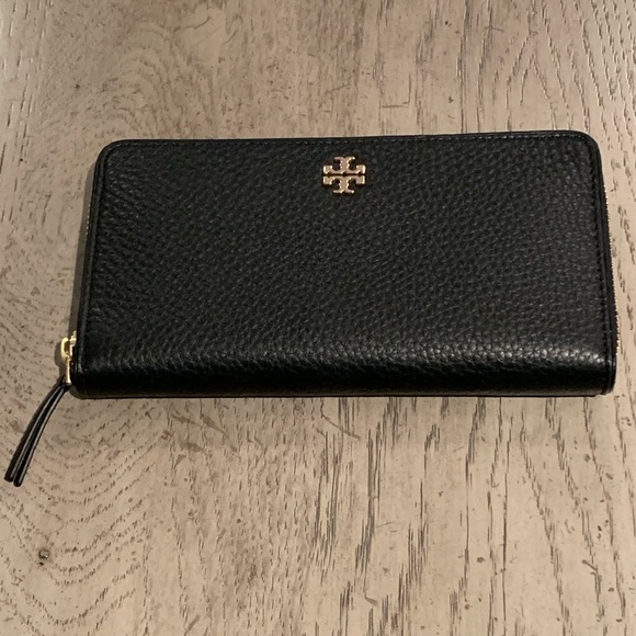 Tory Burch Marsden Zip Continental Wallet - Picture 5 of 6